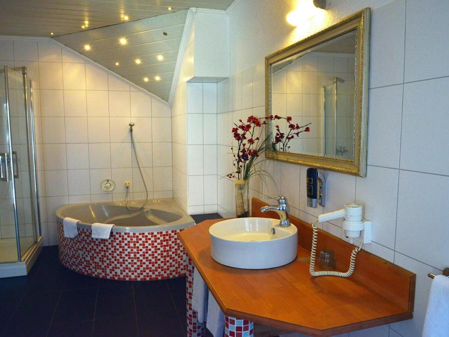 Hotel-Nachtwaechter Унна Екстер'єр фото