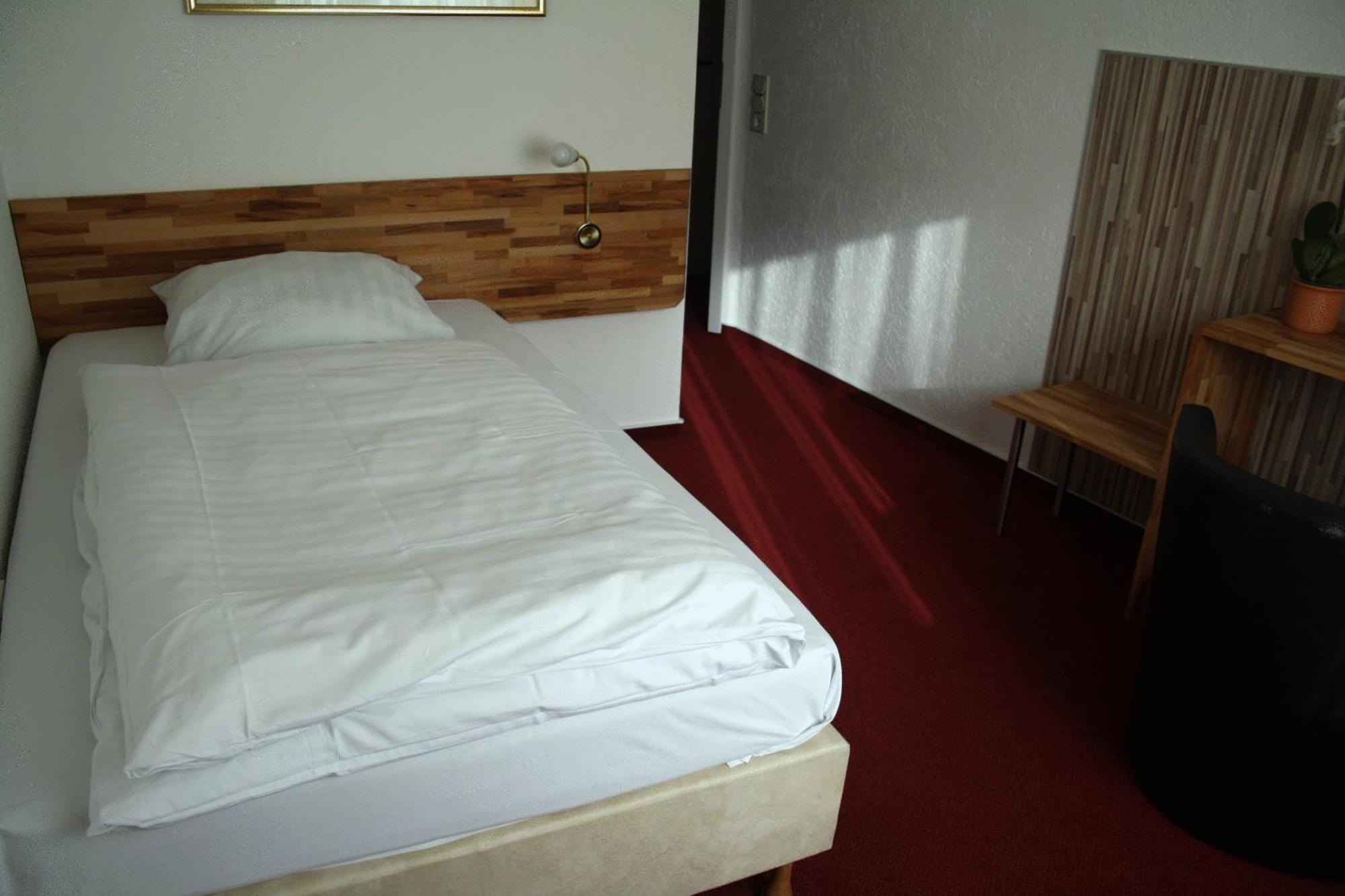 Hotel-Nachtwaechter Унна Екстер'єр фото