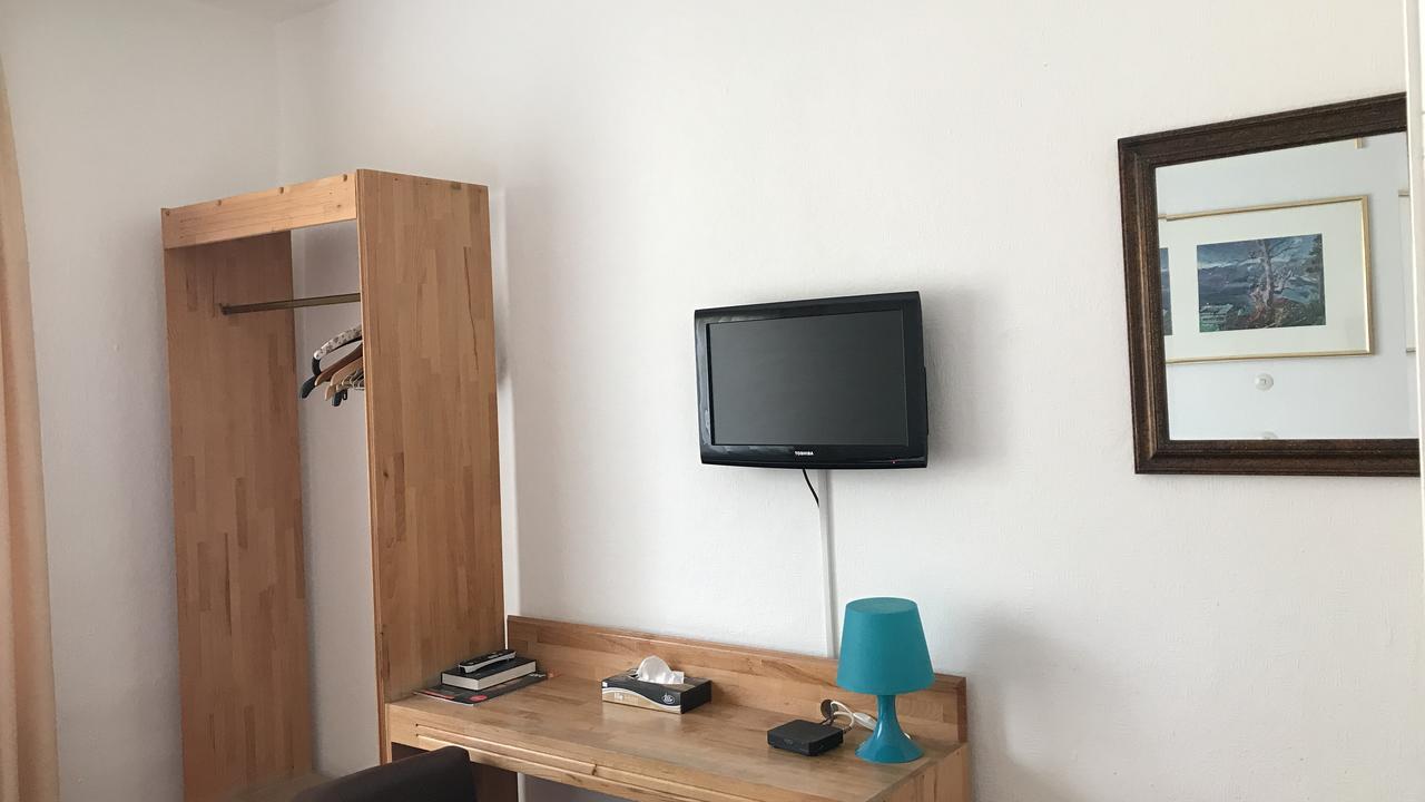 Hotel-Nachtwaechter Унна Екстер'єр фото