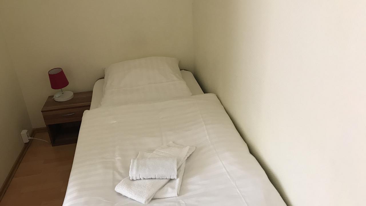 Hotel-Nachtwaechter Унна Екстер'єр фото