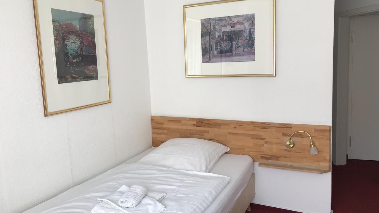 Hotel-Nachtwaechter Унна Екстер'єр фото
